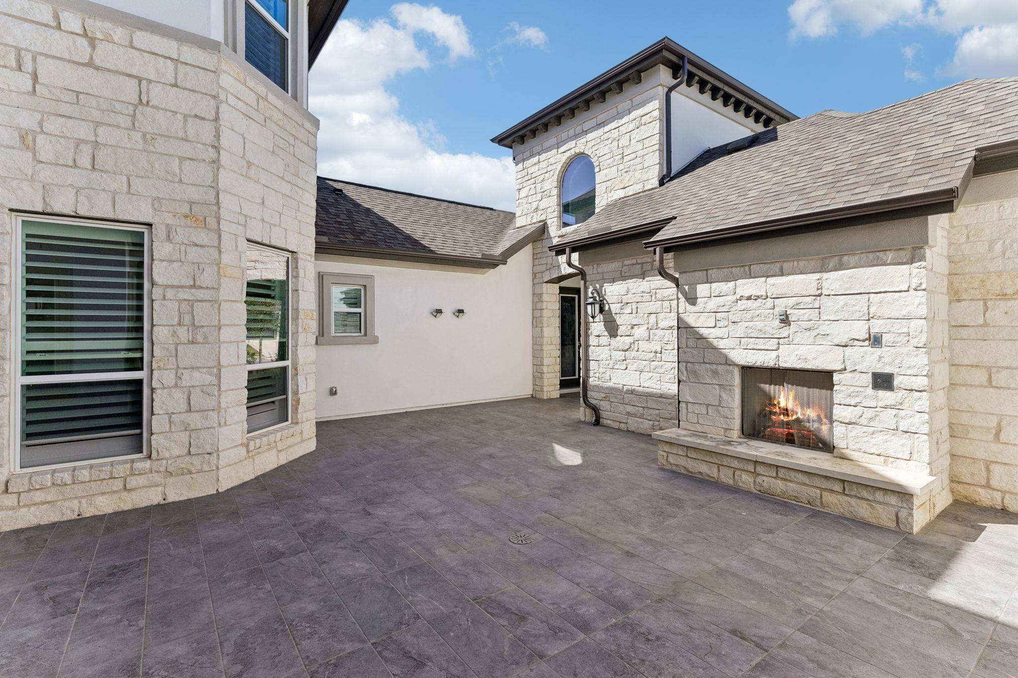 2132 Novara TRL, Leander, TX 78641