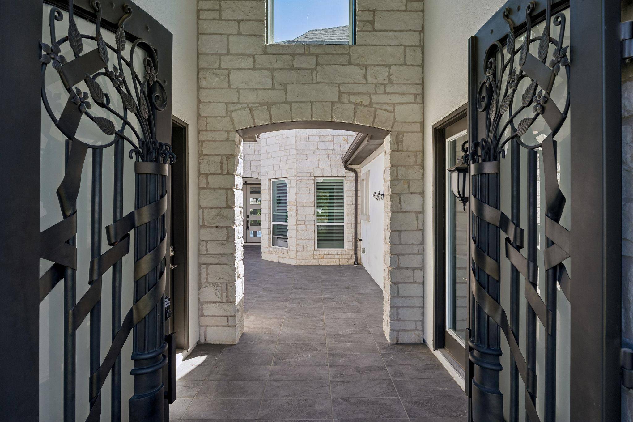 2132 Novara TRL, Leander, TX 78641