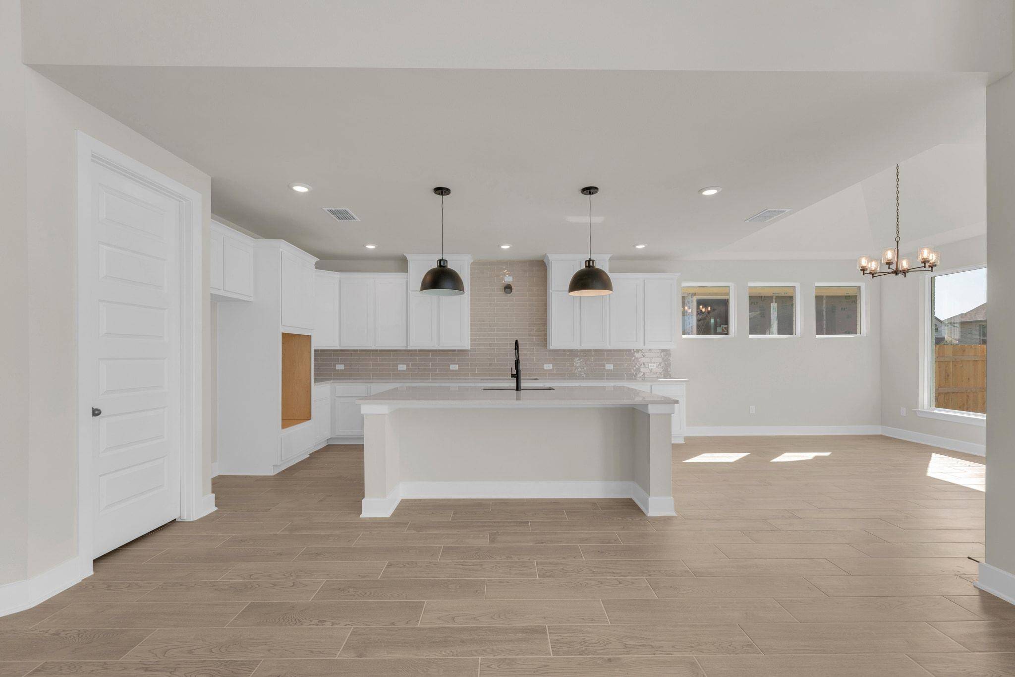 916 Rock Daisy TRL, Hutto, TX 78634