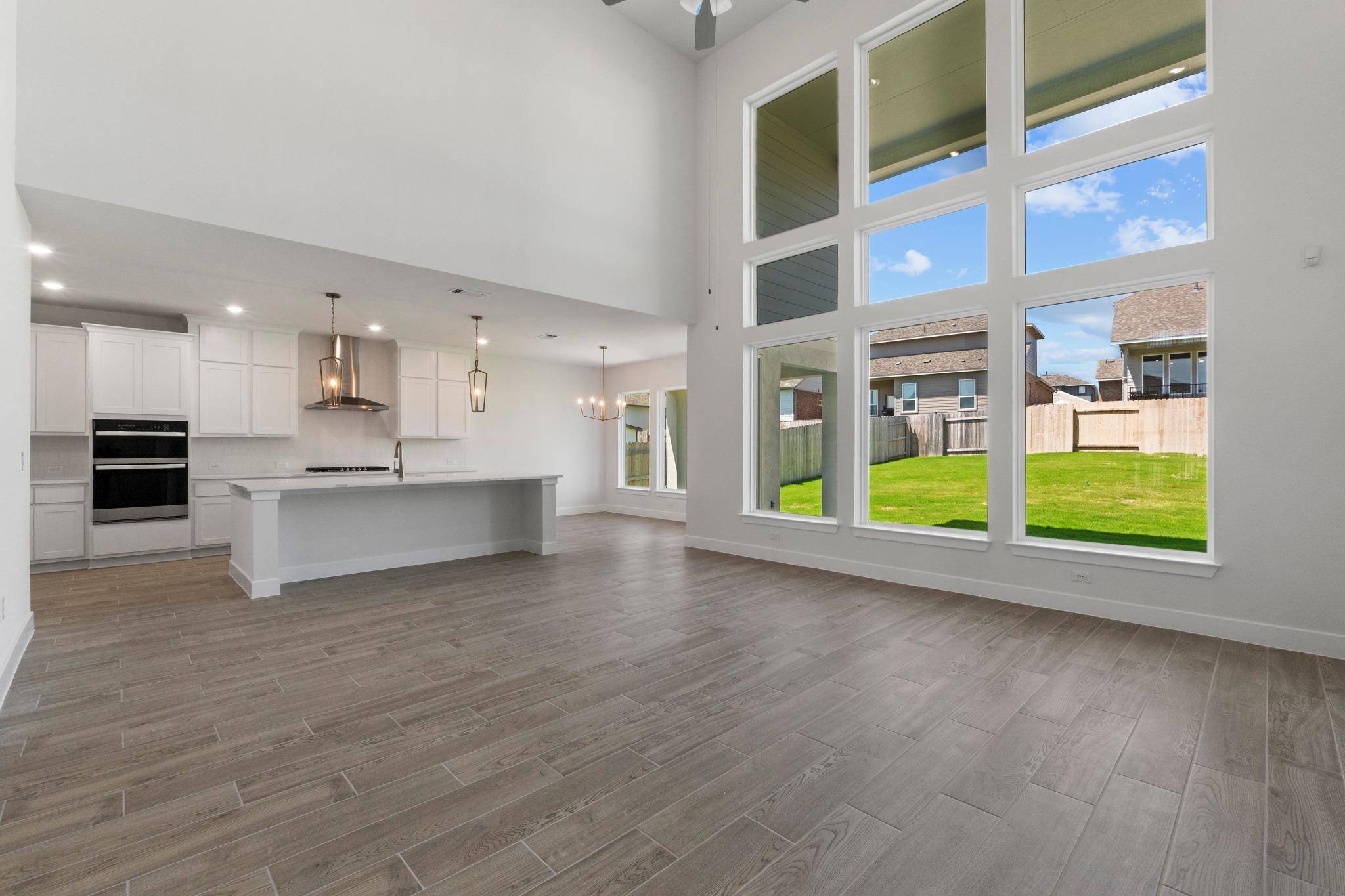129 Meadow Beauty LN, Georgetown, TX 78633