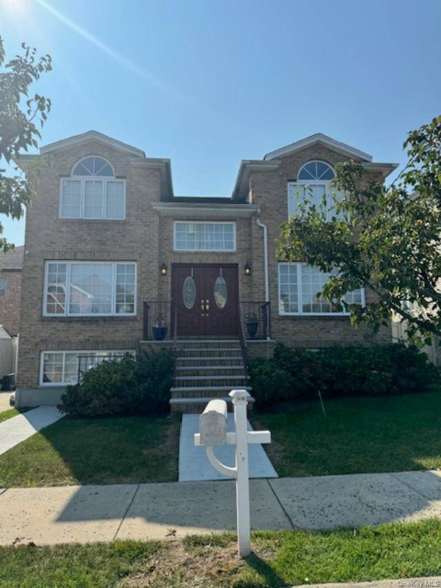 476 Darlington AVE, Staten Island, NY 10309