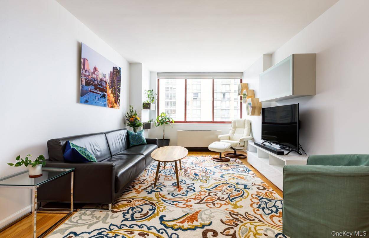 474 48th AVE #28E, Long Island City, NY 11109