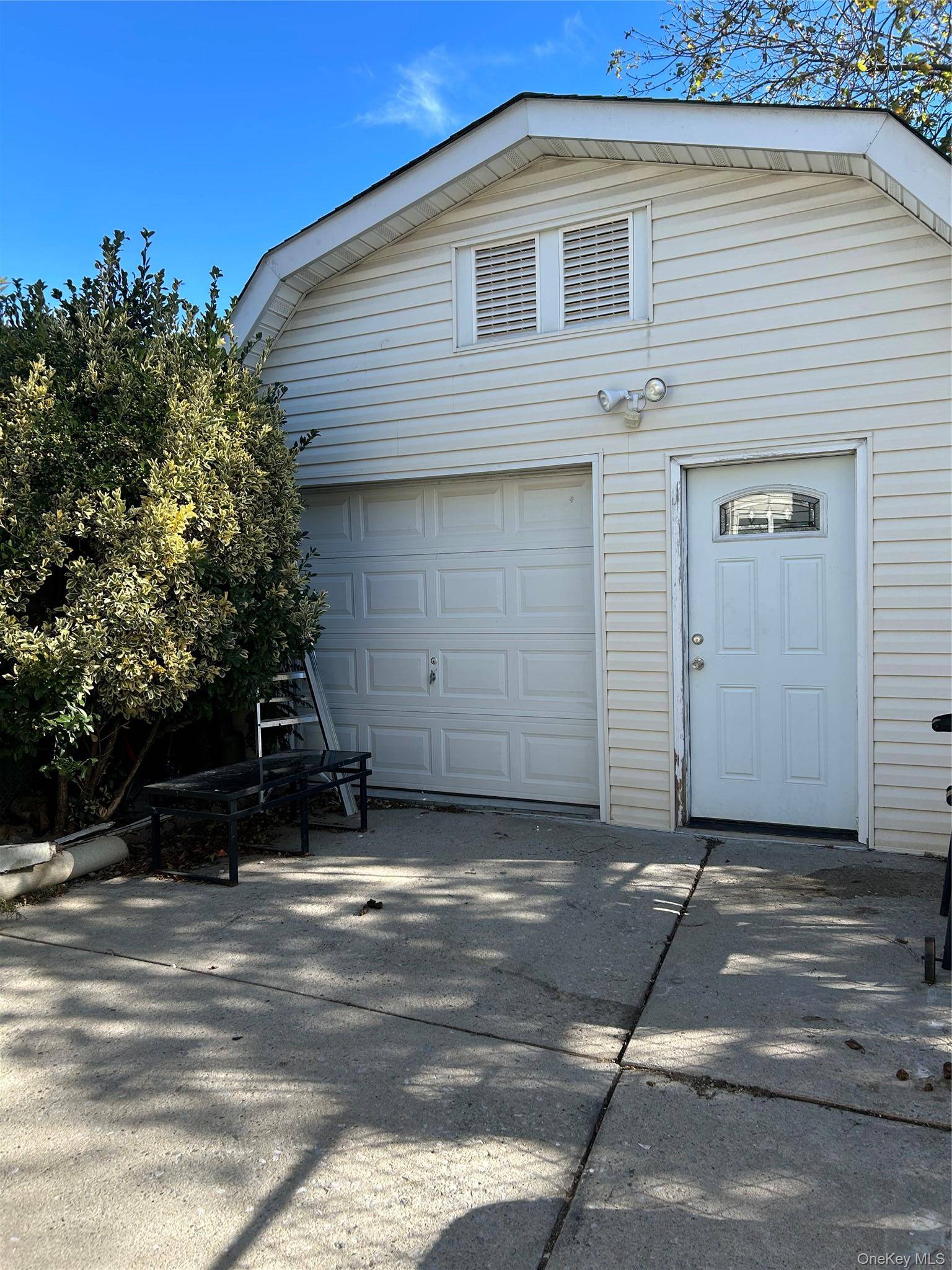 32-13 202nd ST, Bayside, NY 11361