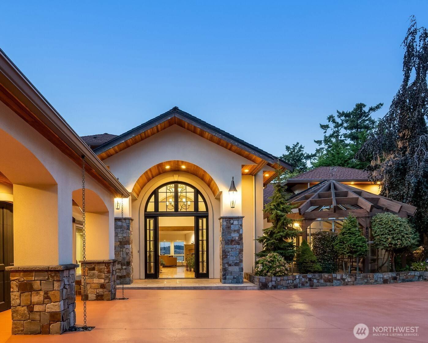 4002 Oakes AVE, Anacortes, WA 98221