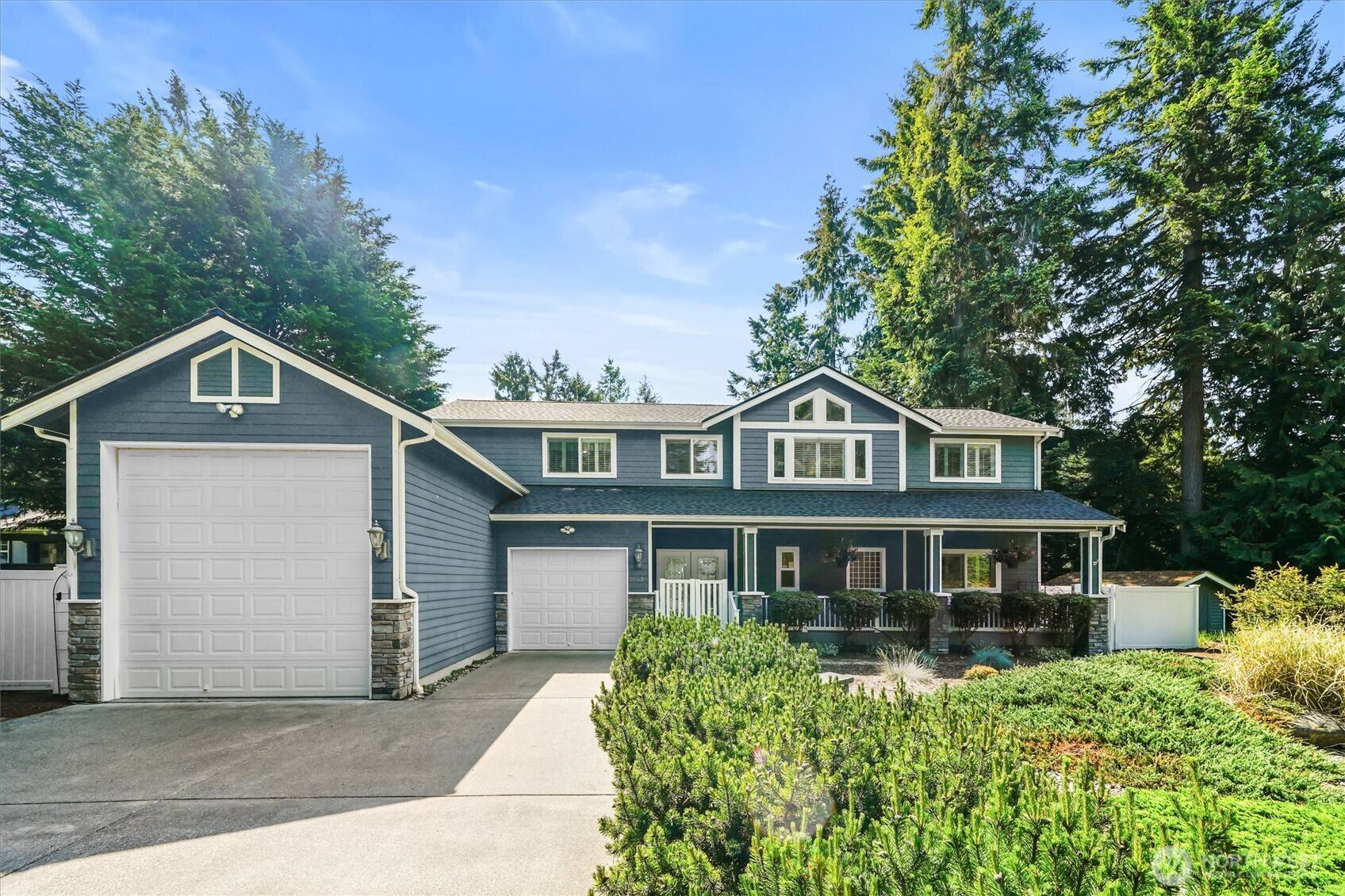 10823 Seaview DR, Anderson Island, WA 98303