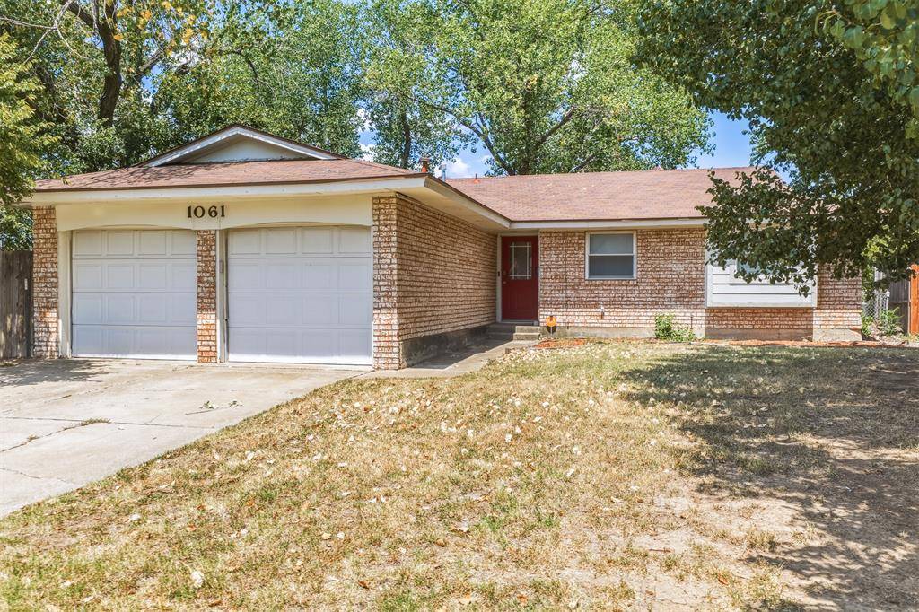 1061 W Main ST, Moore, OK 73160