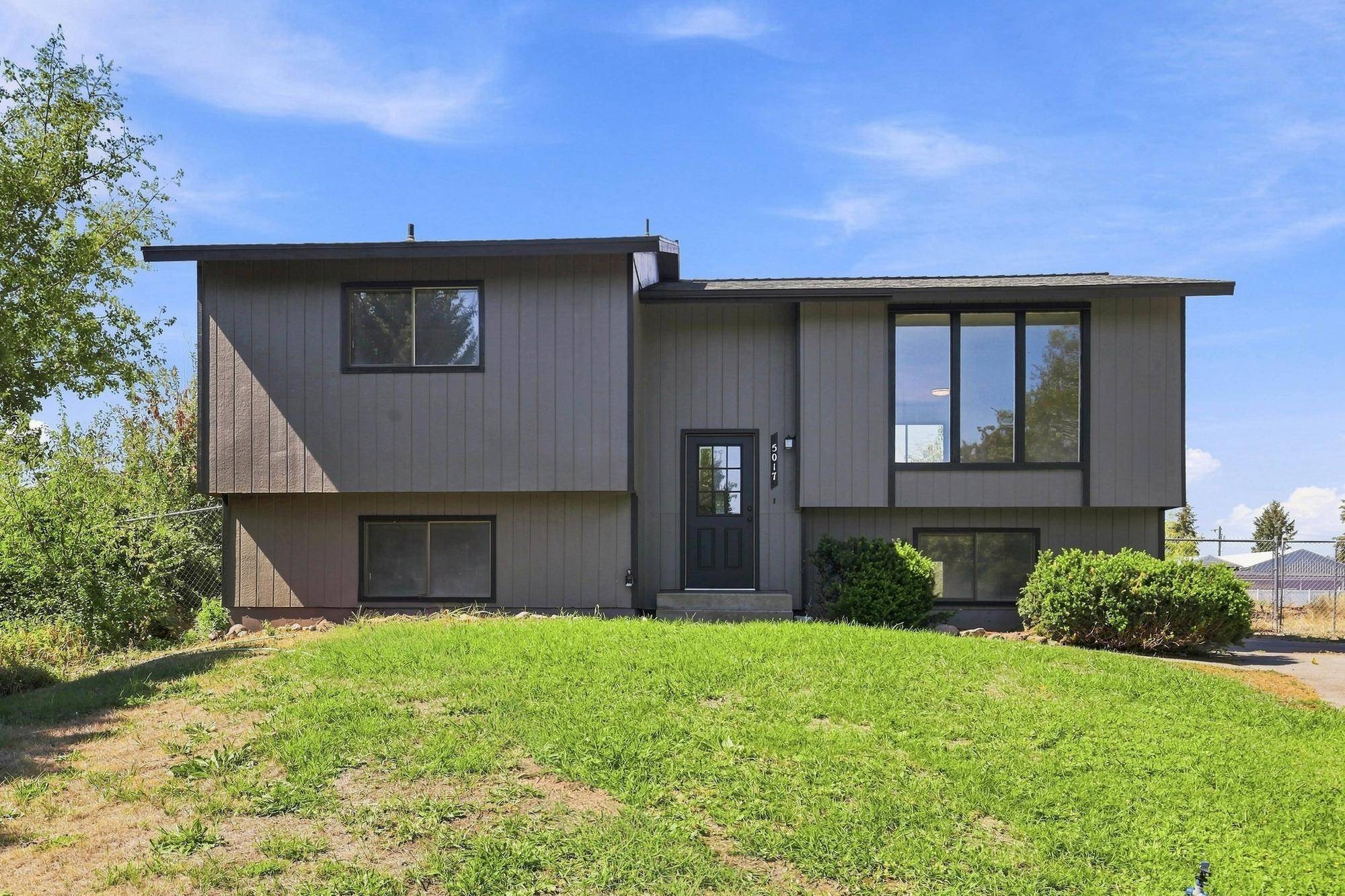 5017 N Mitchell Dr, Otis Orchards, WA 99027