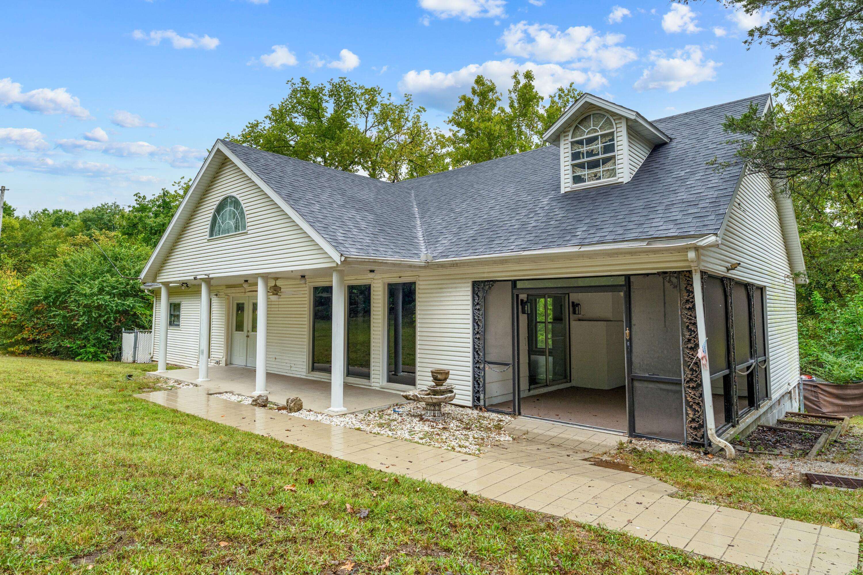 8669 Historic Highway 165, Hollister, MO 65672