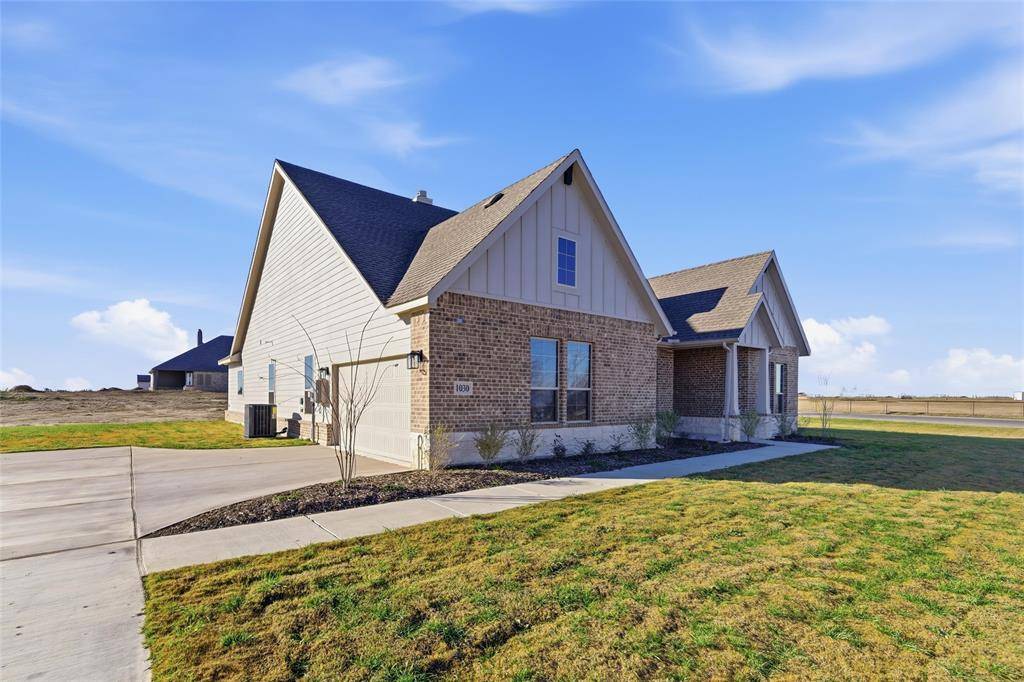 1030 County Road 200, Valley View, TX 76272