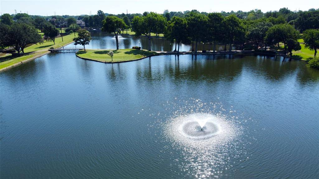 19 Country Lake Drive, Carrollton, TX 75006