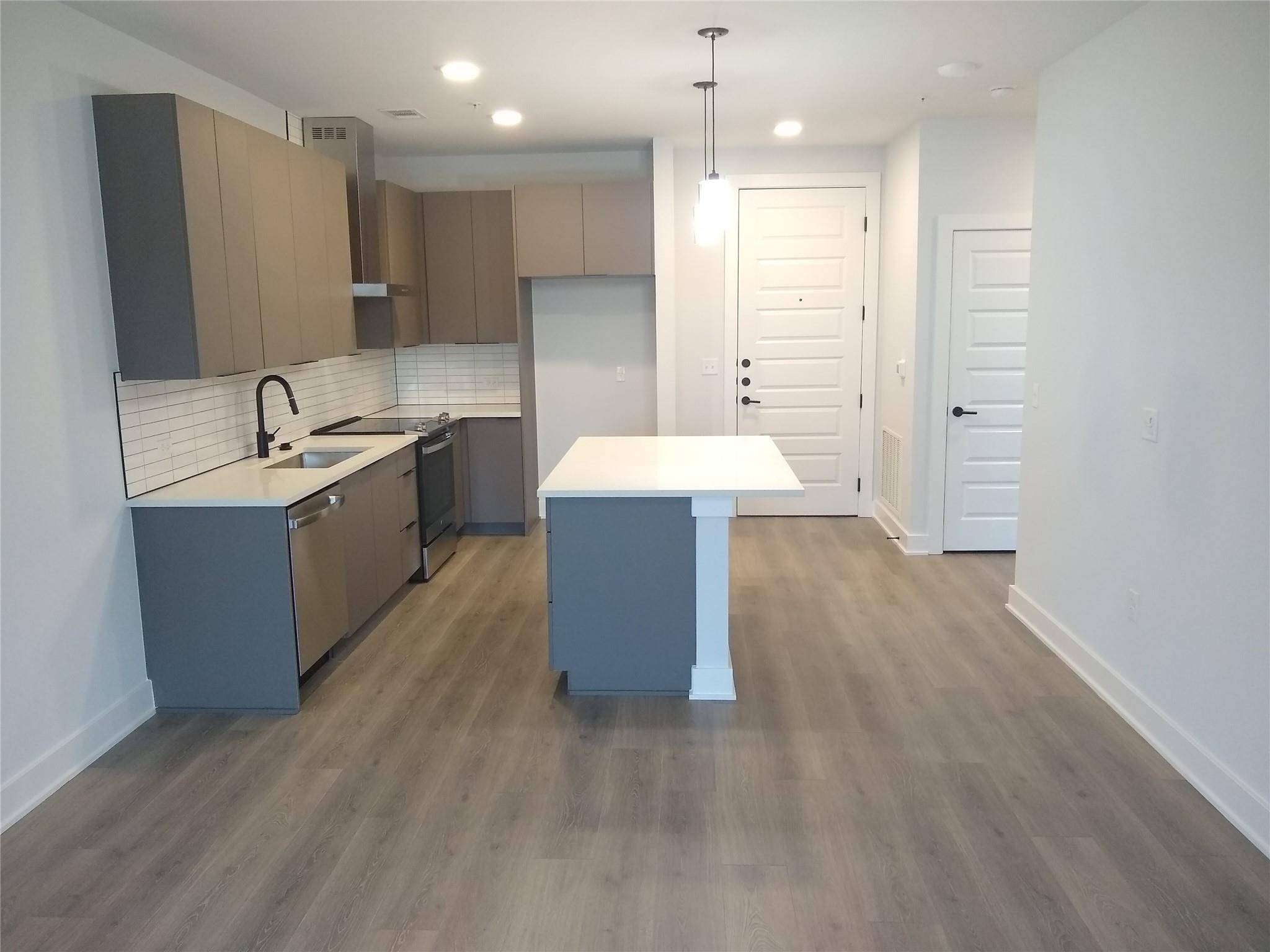 2220 Webberville RD #403, Austin, TX 78702