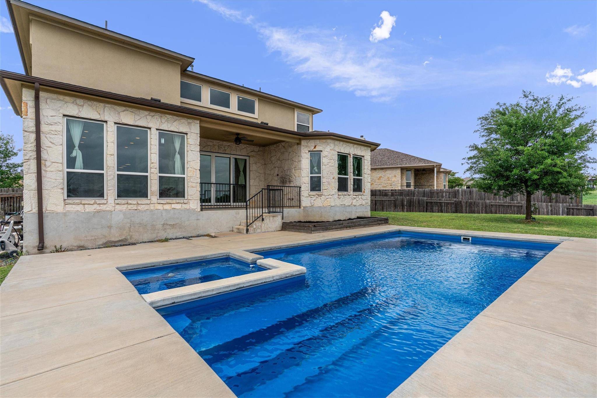 622 Cheyenne LN, Cedar Park, TX 78613