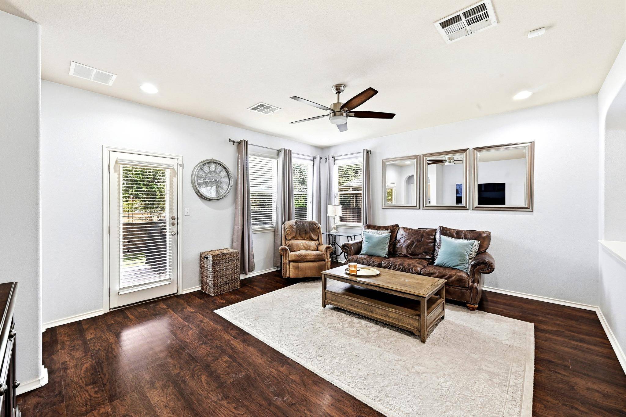 9705 Sydney Marilyn LN, Austin, TX 78748