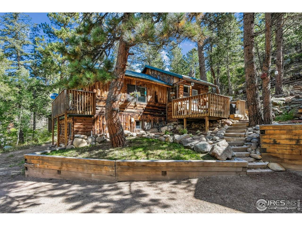 541 Riverside, Lyons, CO 80540