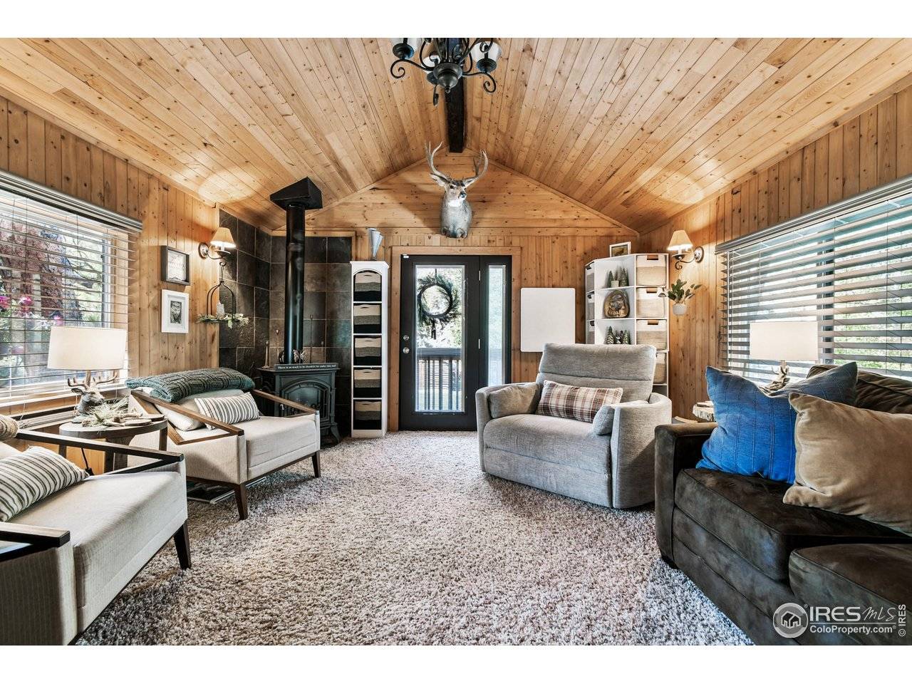 541 Riverside, Lyons, CO 80540