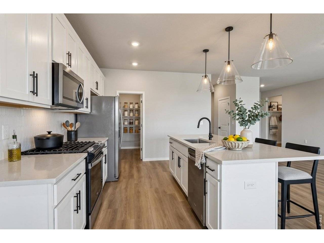 398 Rustic Barn, Berthoud, CO 80513