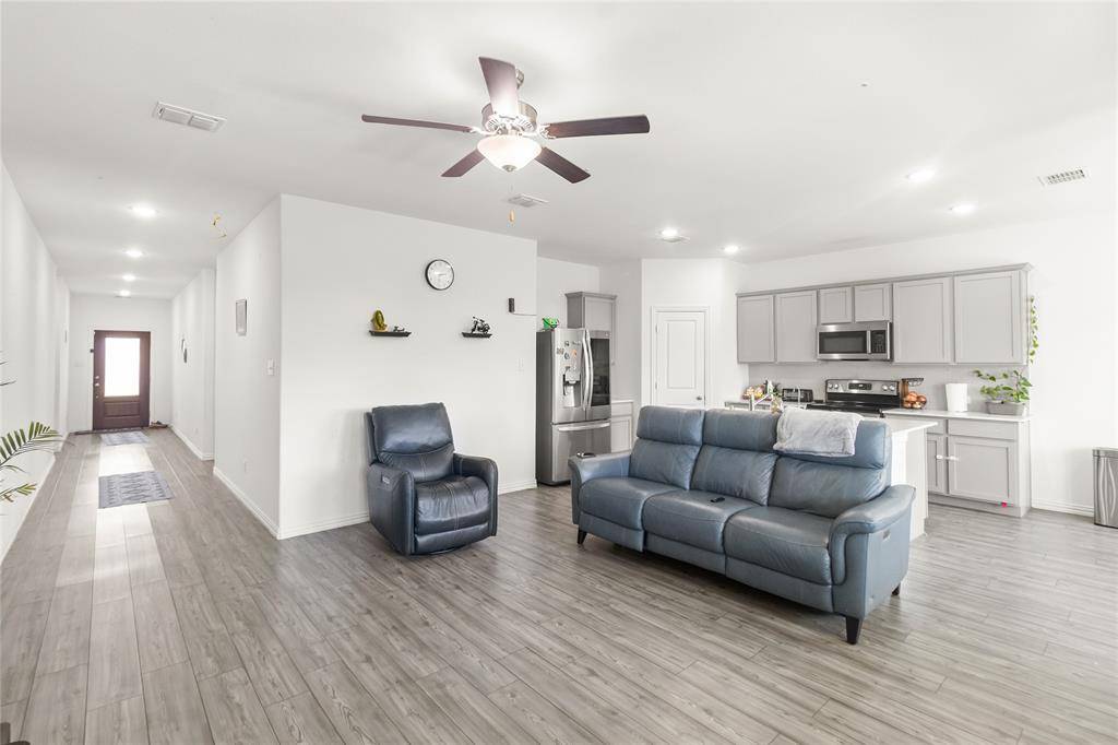 3505 Riverside Drive, Aubrey, TX 76227