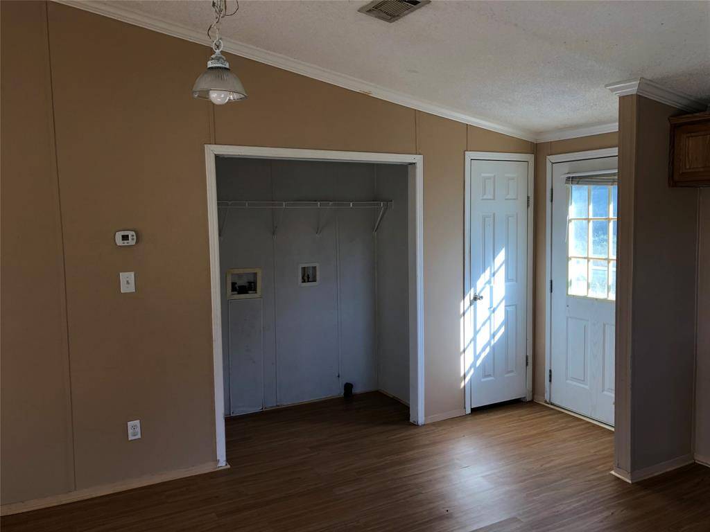 118 Windy Creek Court, Springtown, TX 76082