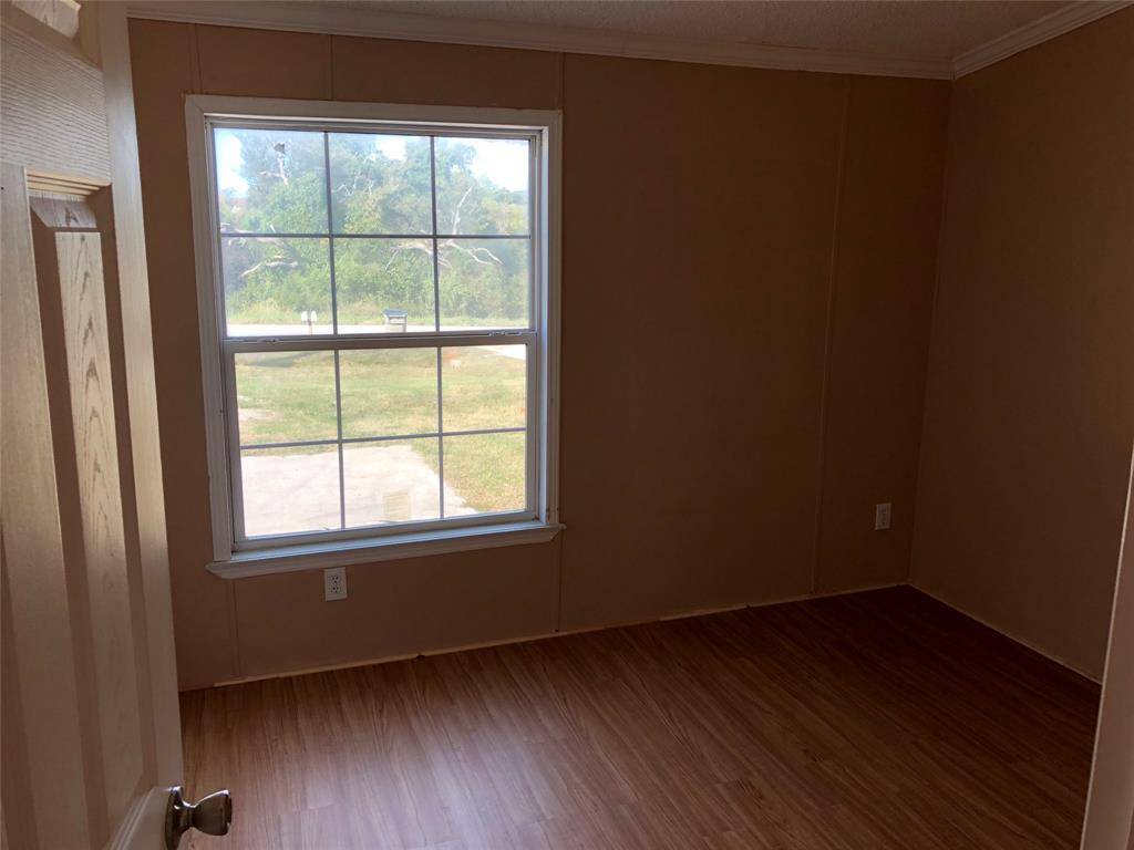 118 Windy Creek Court, Springtown, TX 76082