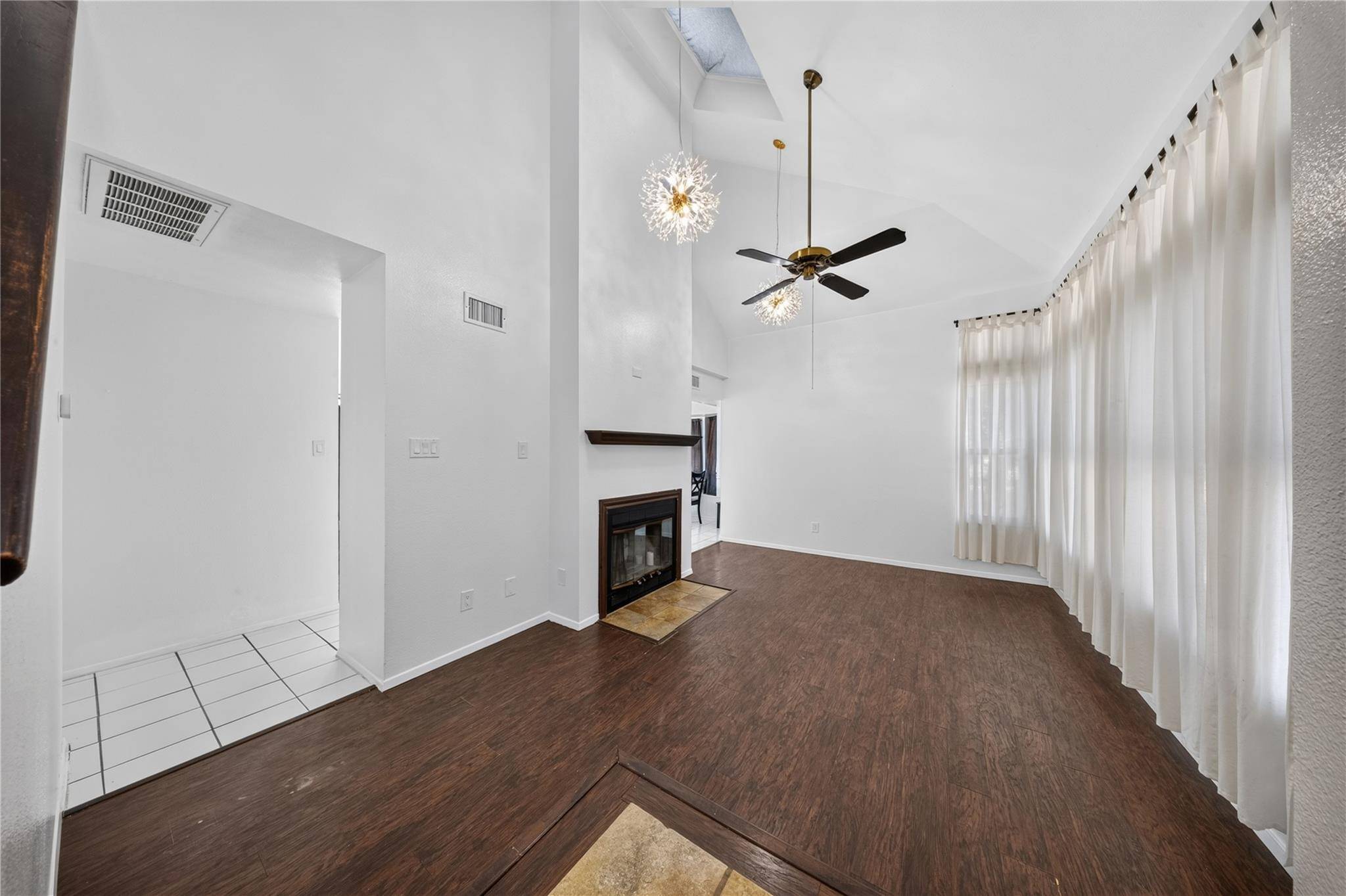 105 N Summit Ridge DR, Point Venture, TX 78645