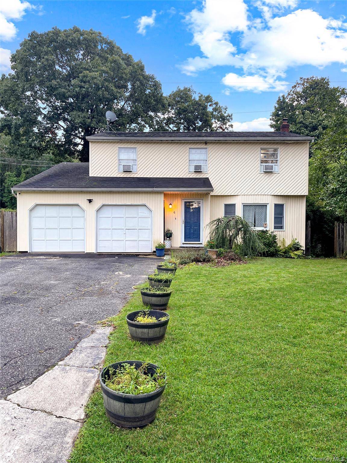 6 4th AVE, Rocky Point, NY 11778