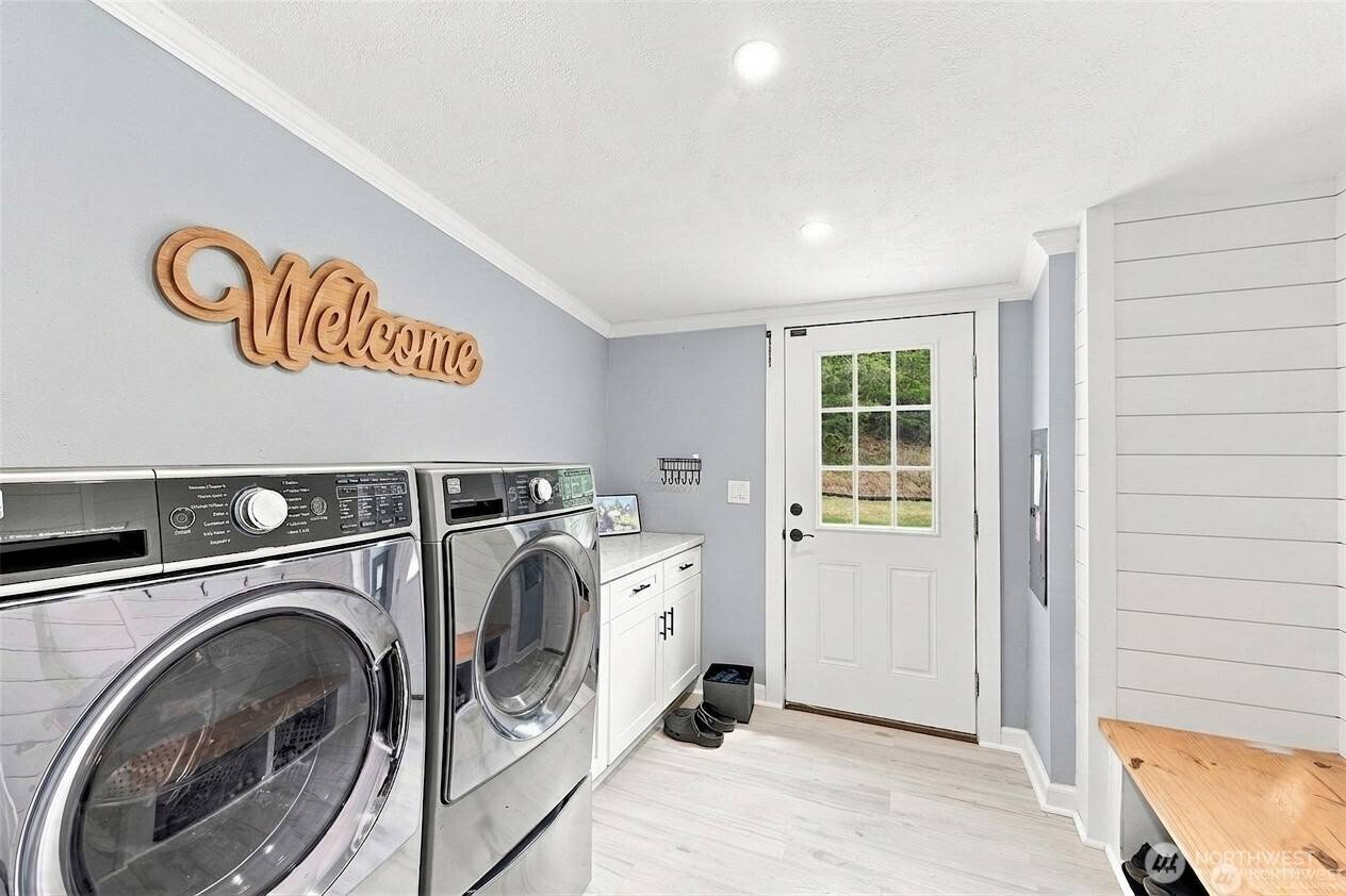 190 E Rasor PL, Belfair, WA 98528