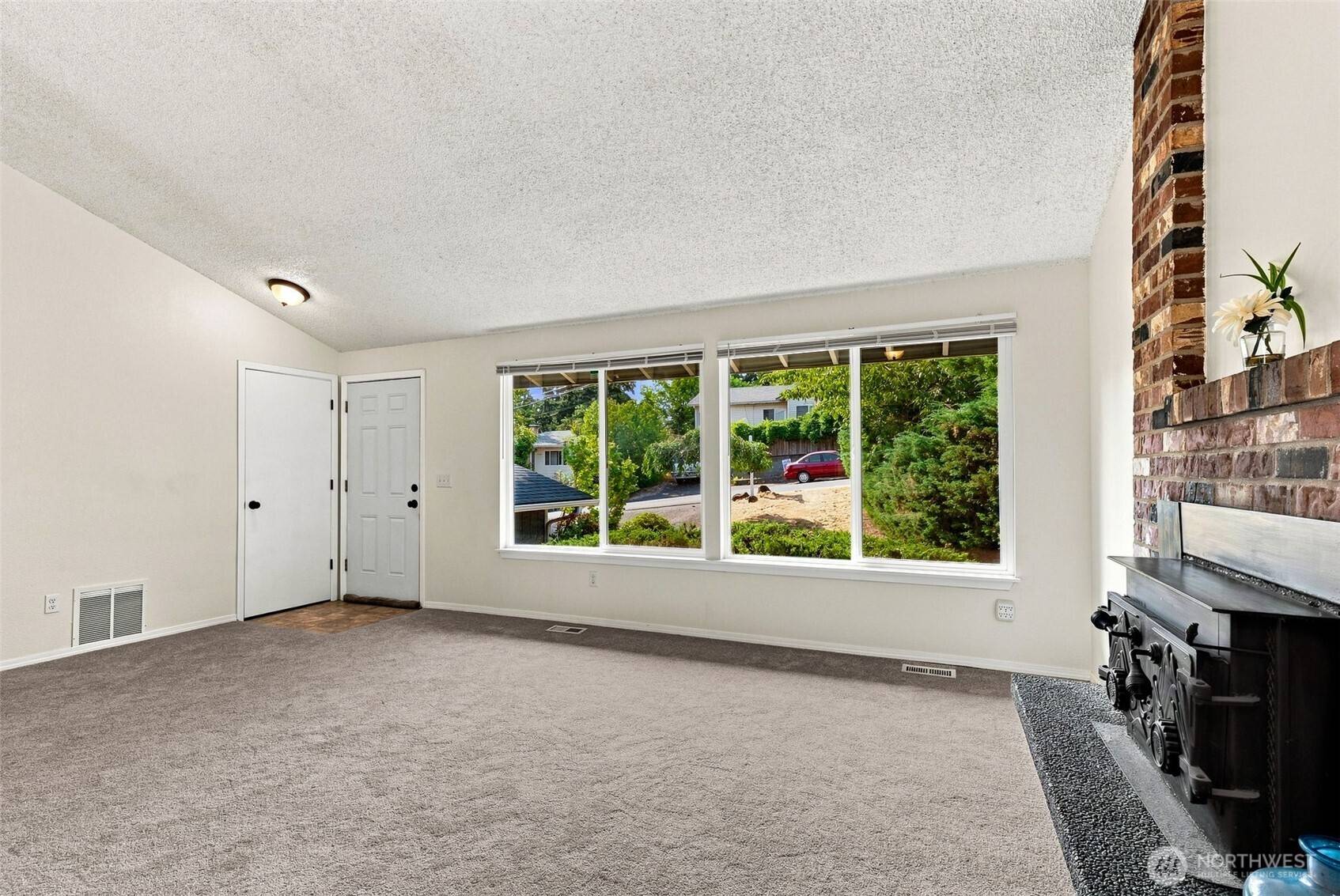 1116 SW 106th ST, Seattle, WA 98146