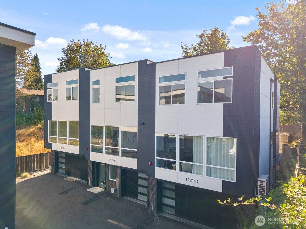 12215 Des Moines Memorial DR S #B, Seattle, WA 98168