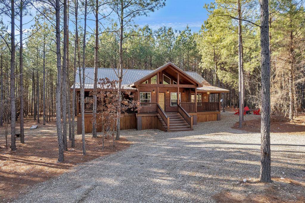 528 Lost Creek TRL, Broken Bow, OK 74728
