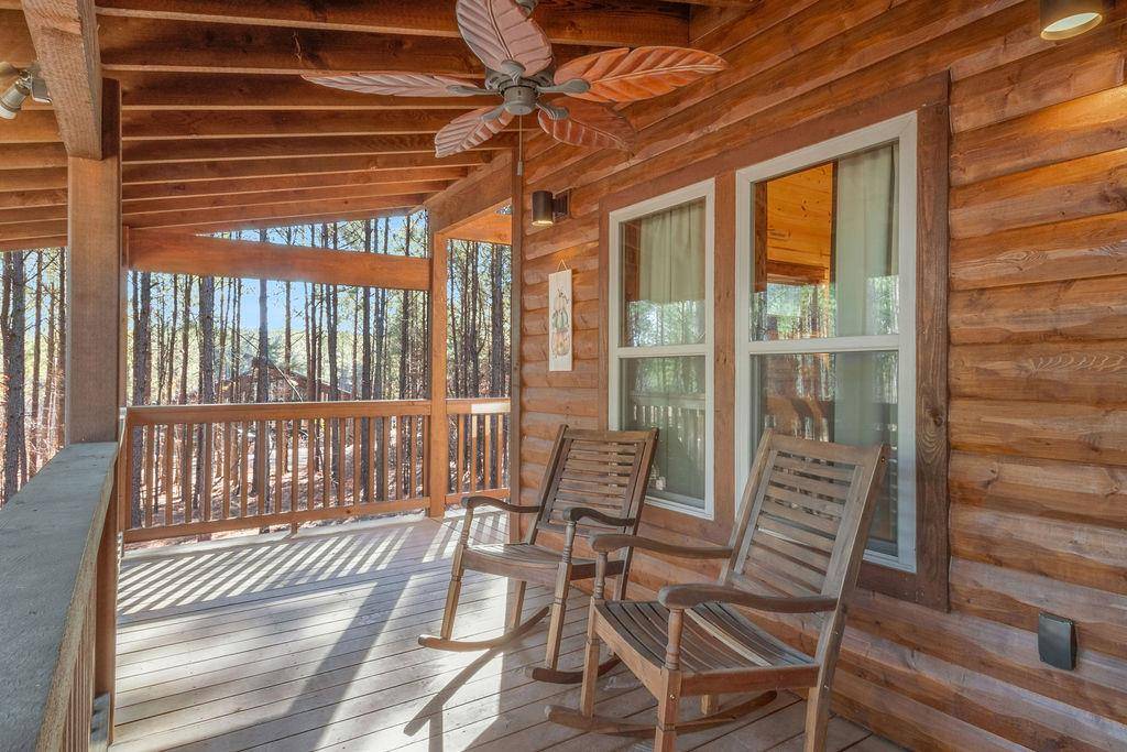 528 Lost Creek TRL, Broken Bow, OK 74728