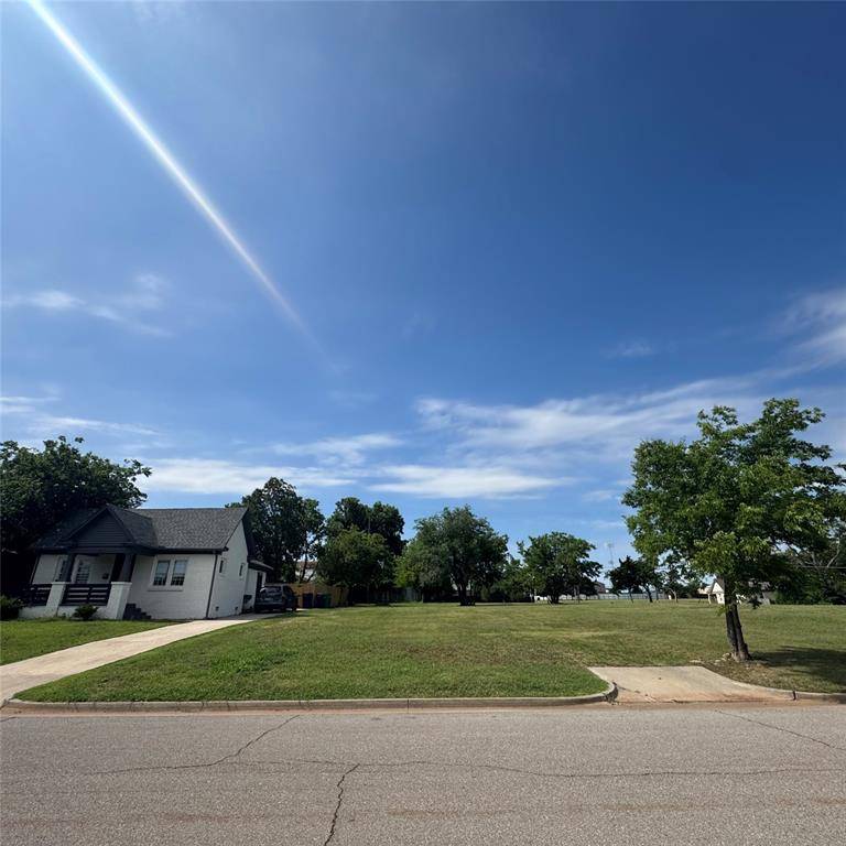 1724 NW 29th ST, Oklahoma City, OK 73106