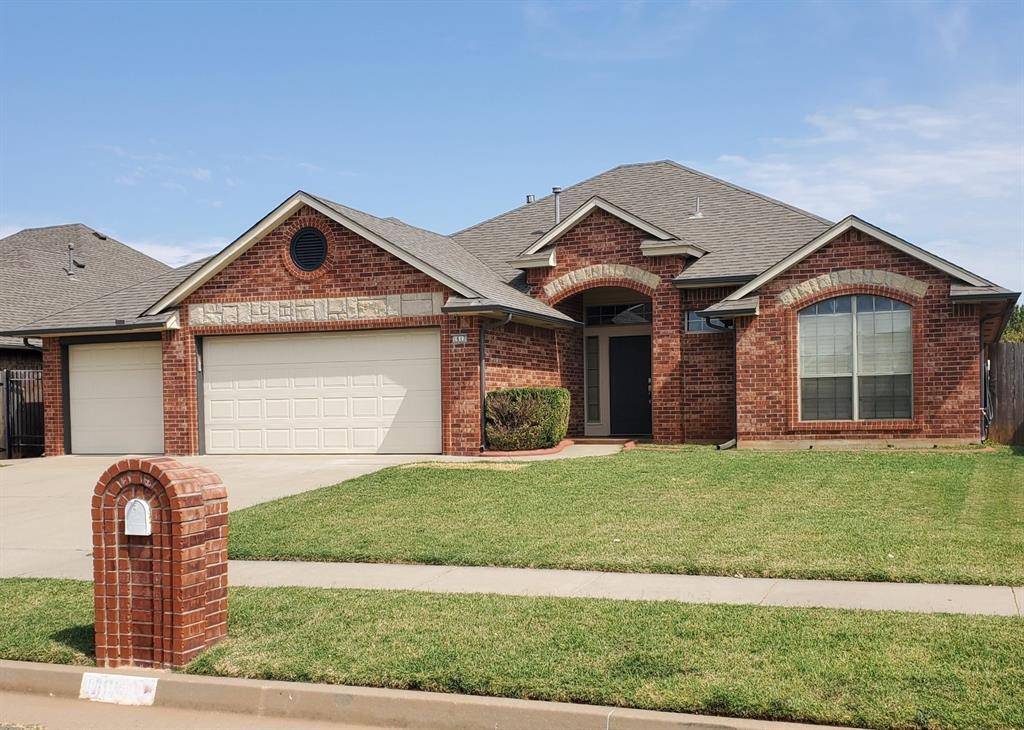 1617 SW 31st ST, Moore, OK 73160