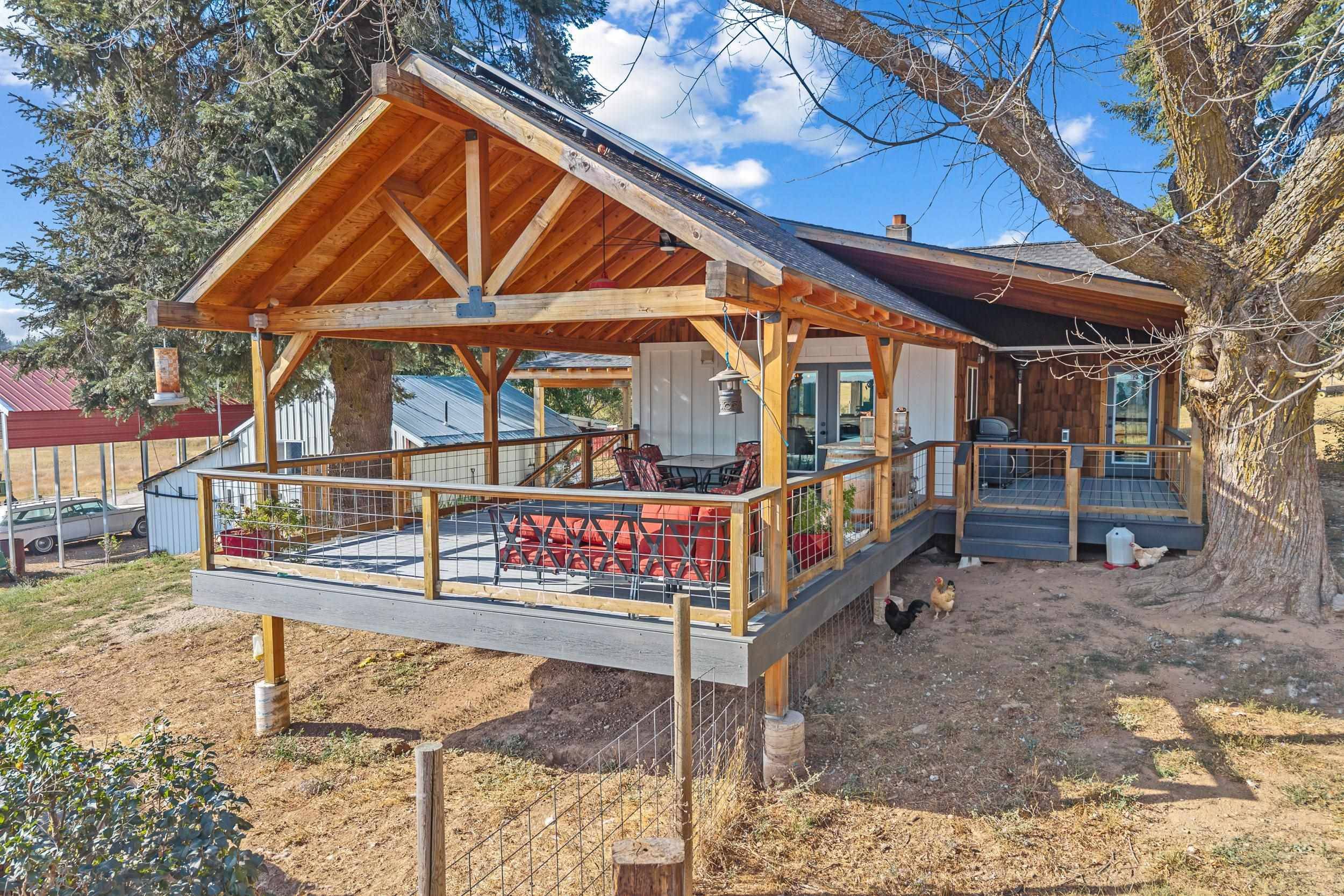 711 Milan Farms Rd, Elk, WA 99009