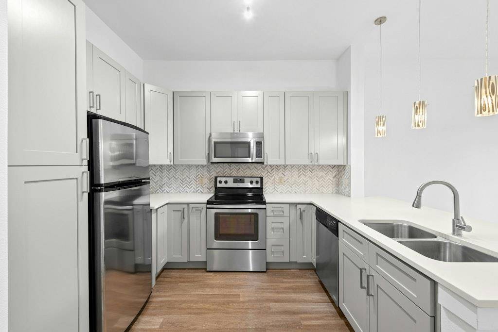 1900 Barton Springs RD #2021, Austin, TX 78704