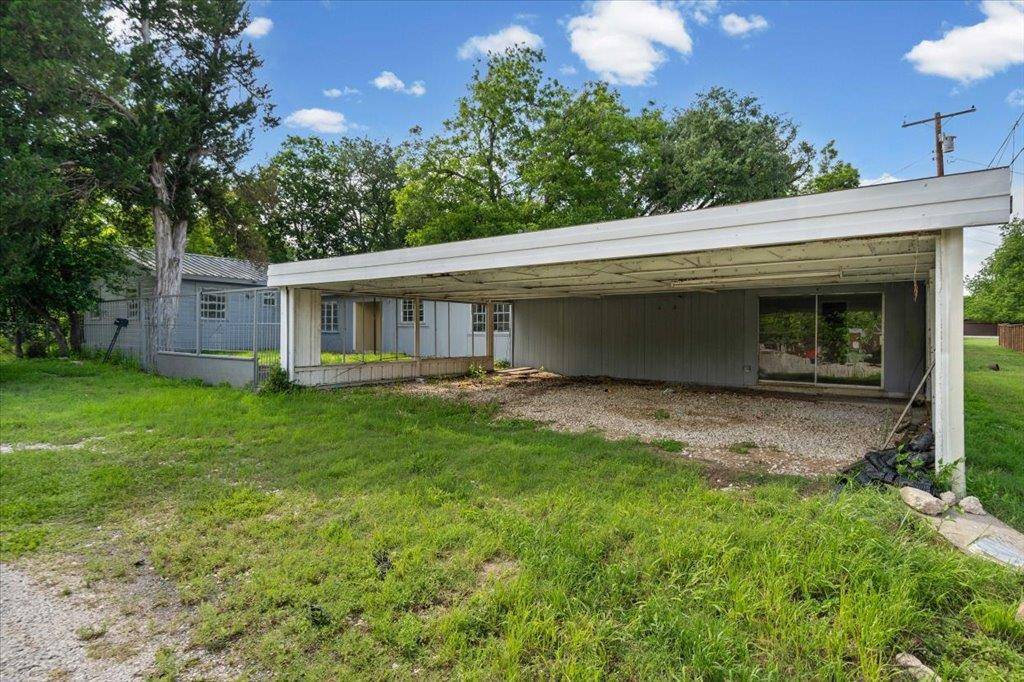 103 W Beaumont, Thrall, TX 76578
