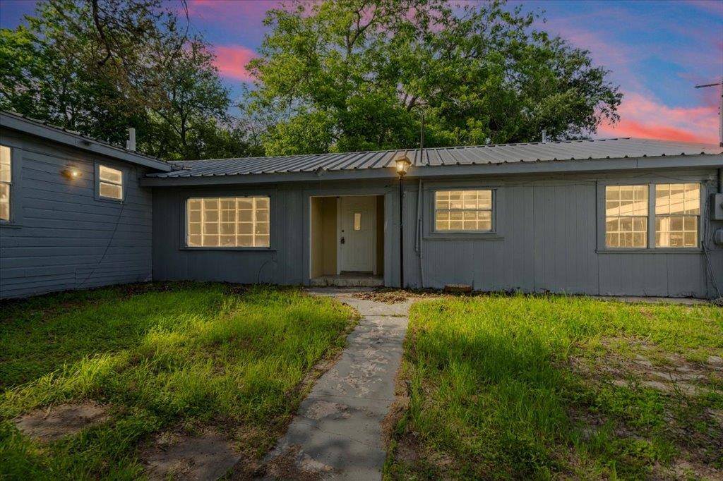 103 W Beaumont, Thrall, TX 76578