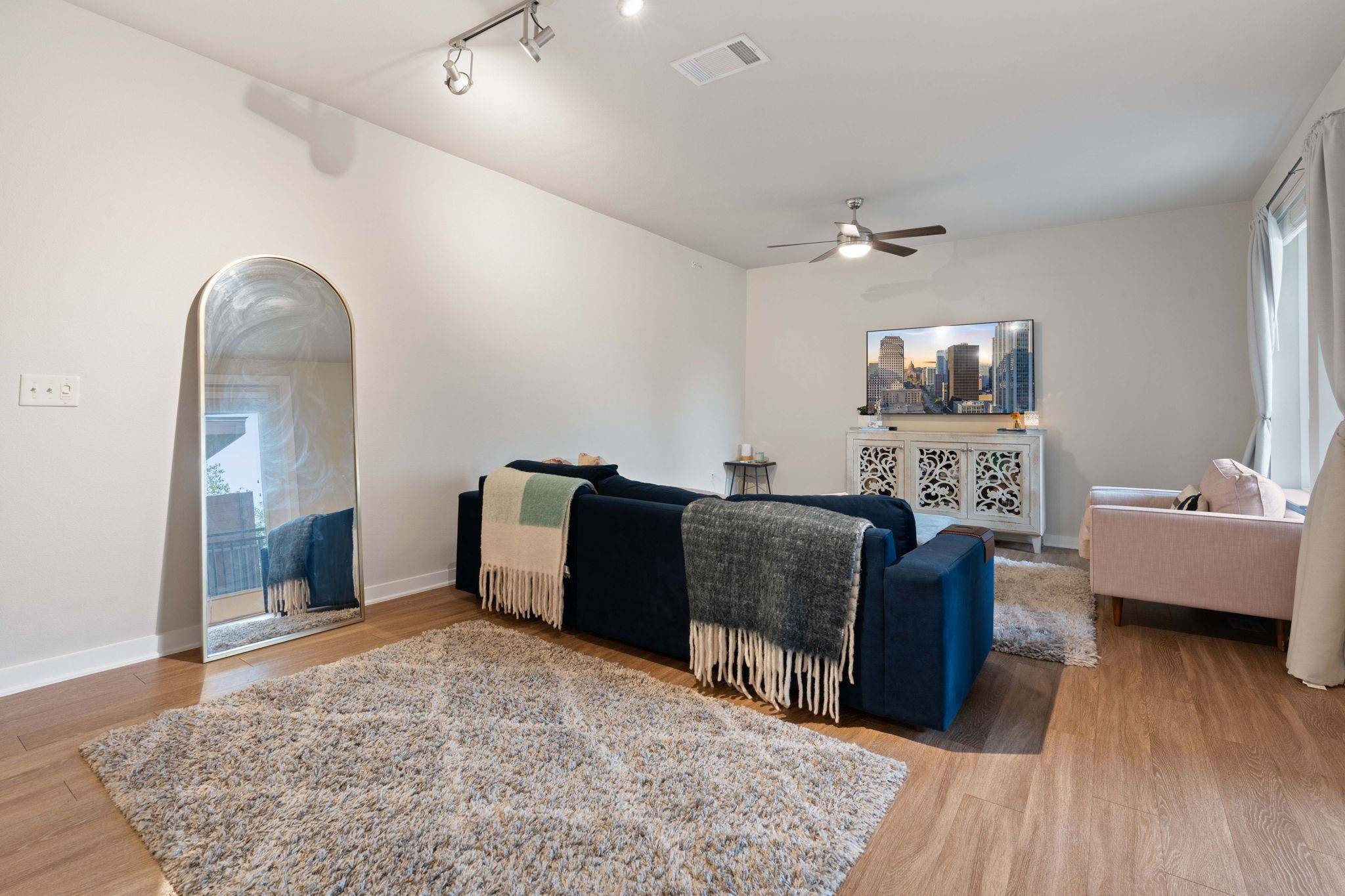 1900 Barton Springs RD #5031, Austin, TX 78704