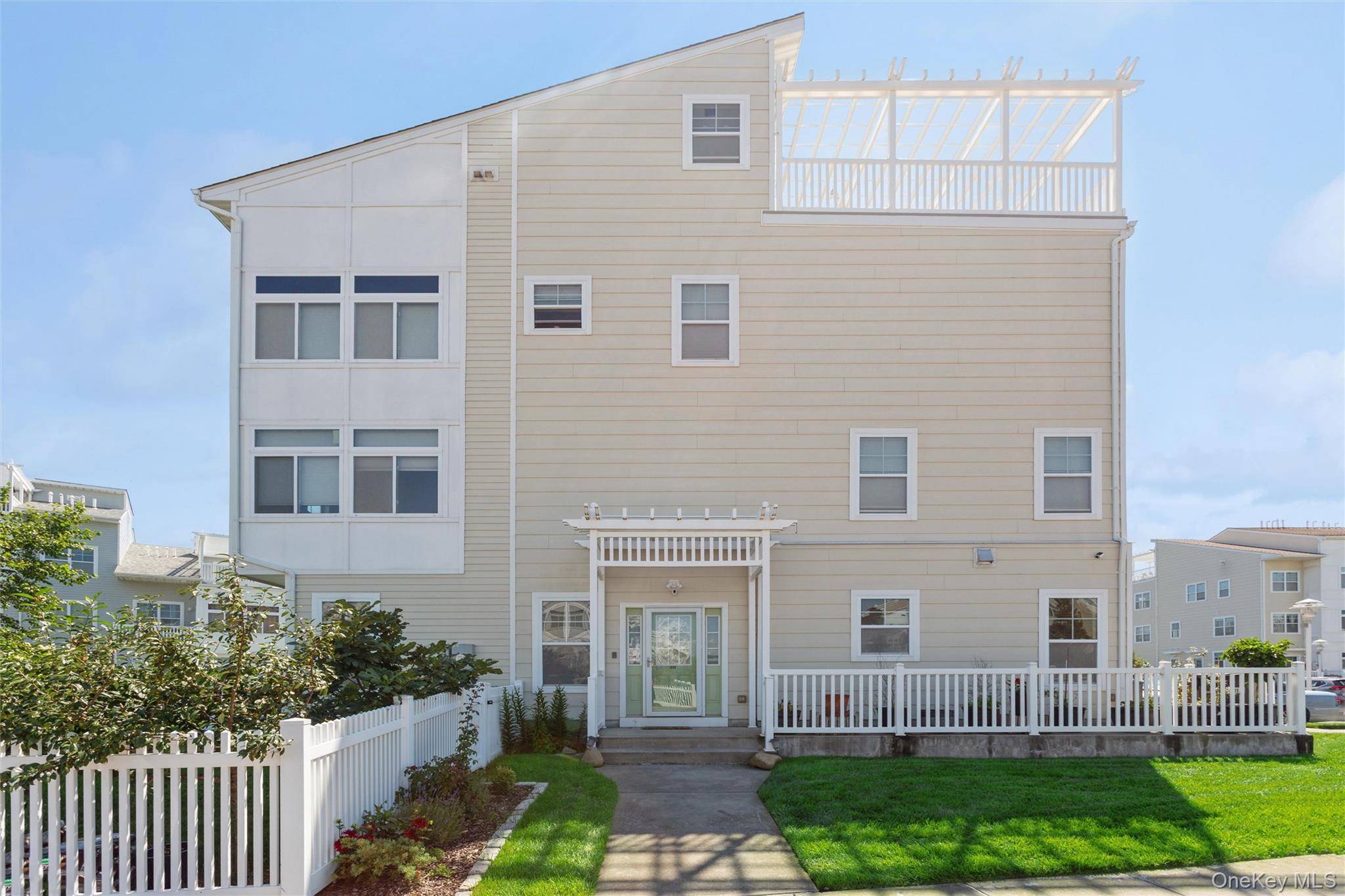 62-14B S Ocean AVE, Arverne, NY 11692