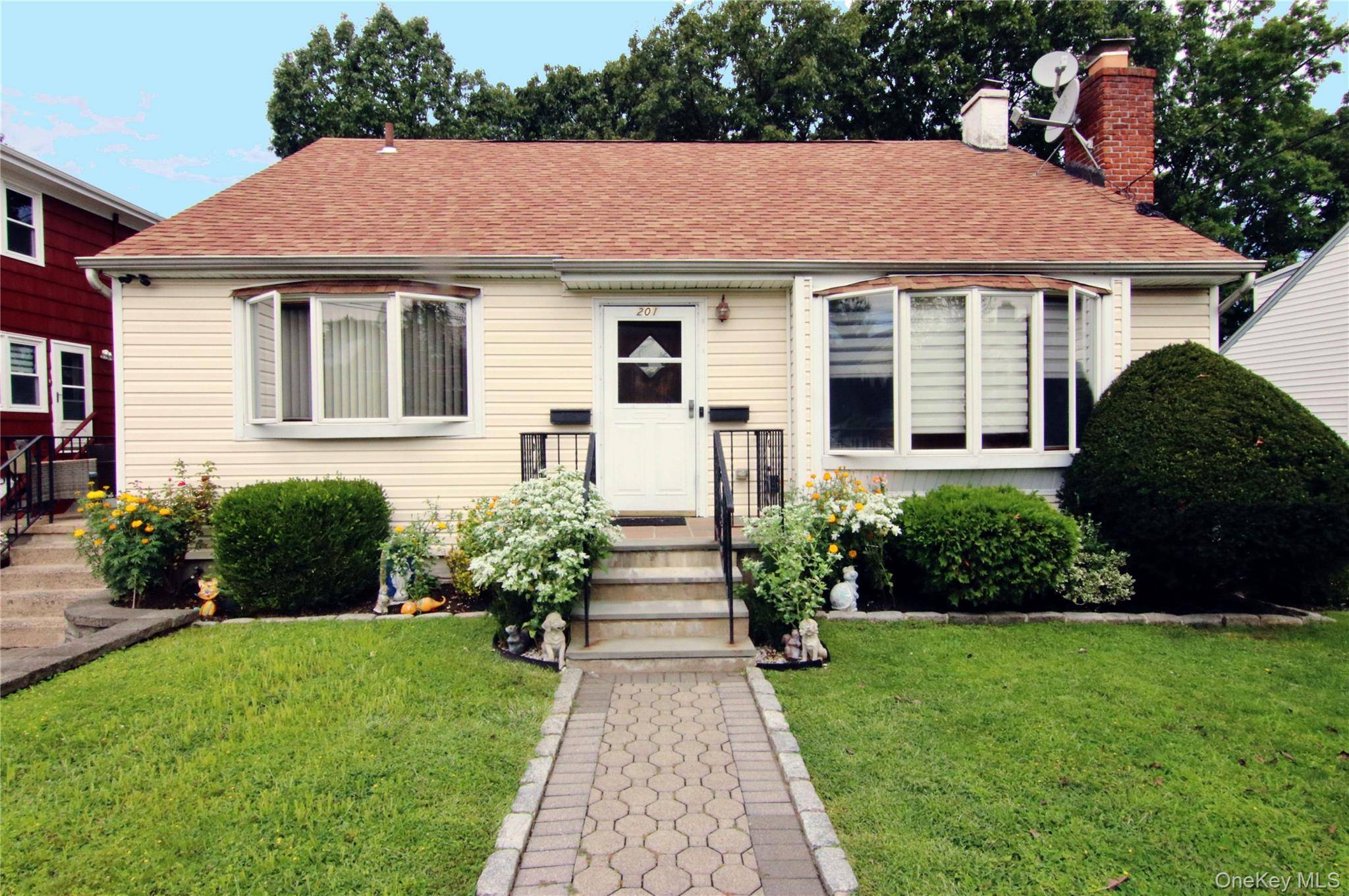 201 Bennett AVE, Yonkers, NY 10701
