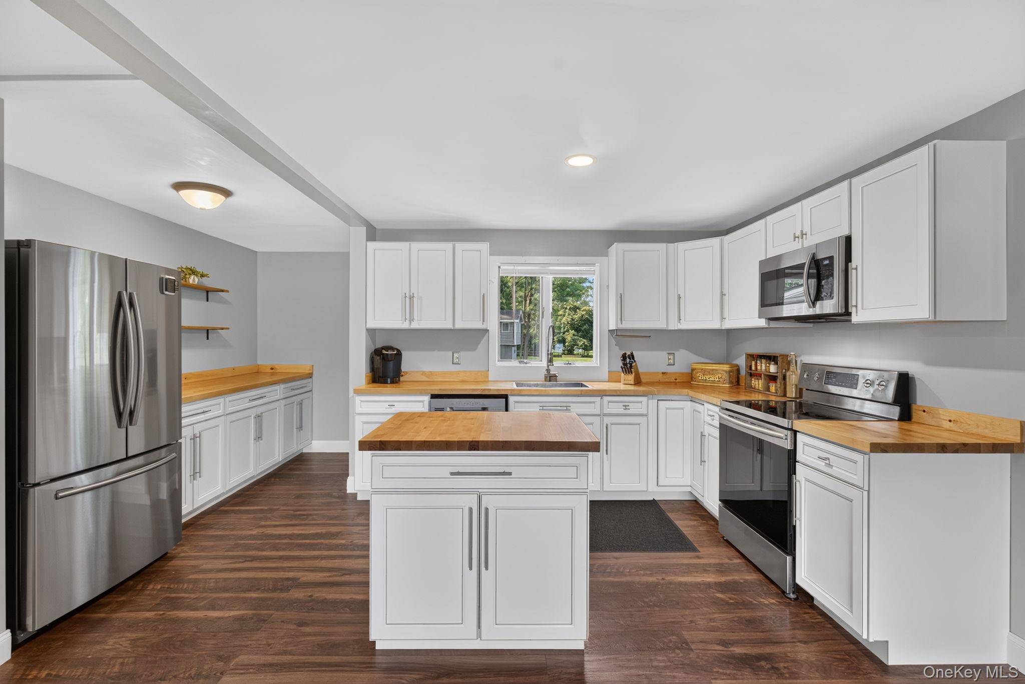 49 Bailey RD, Montgomery, NY 12549