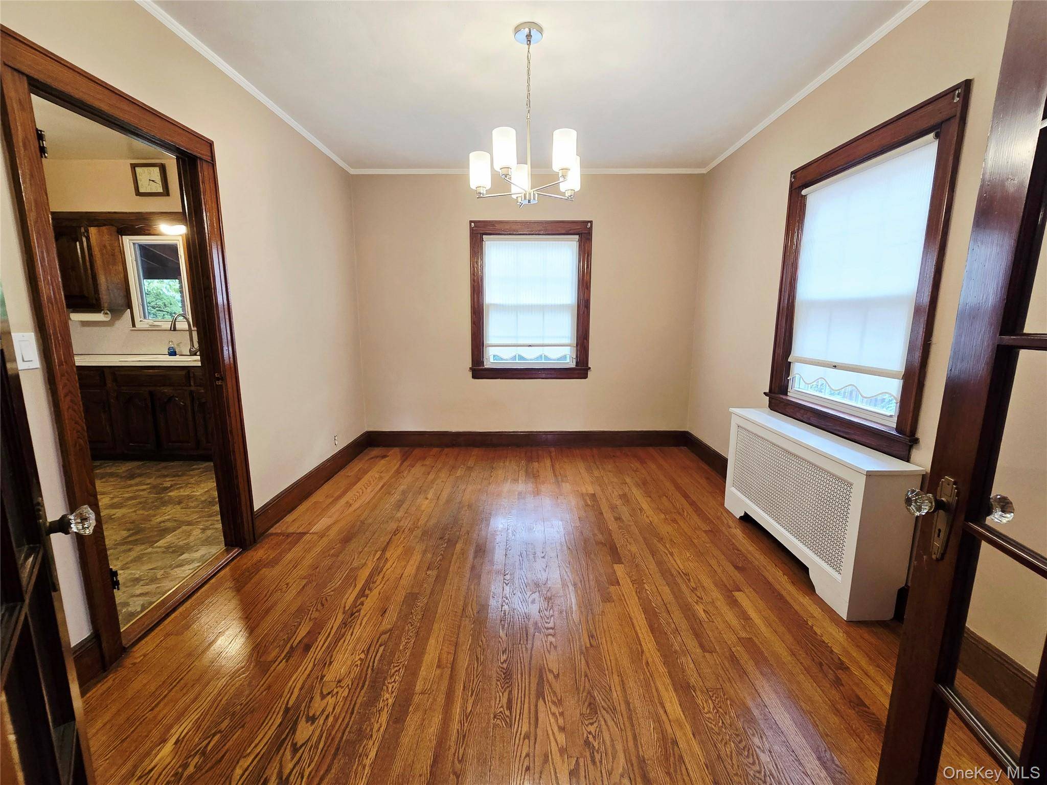 190 Bryant AVE #1, Floral Park, NY 11001