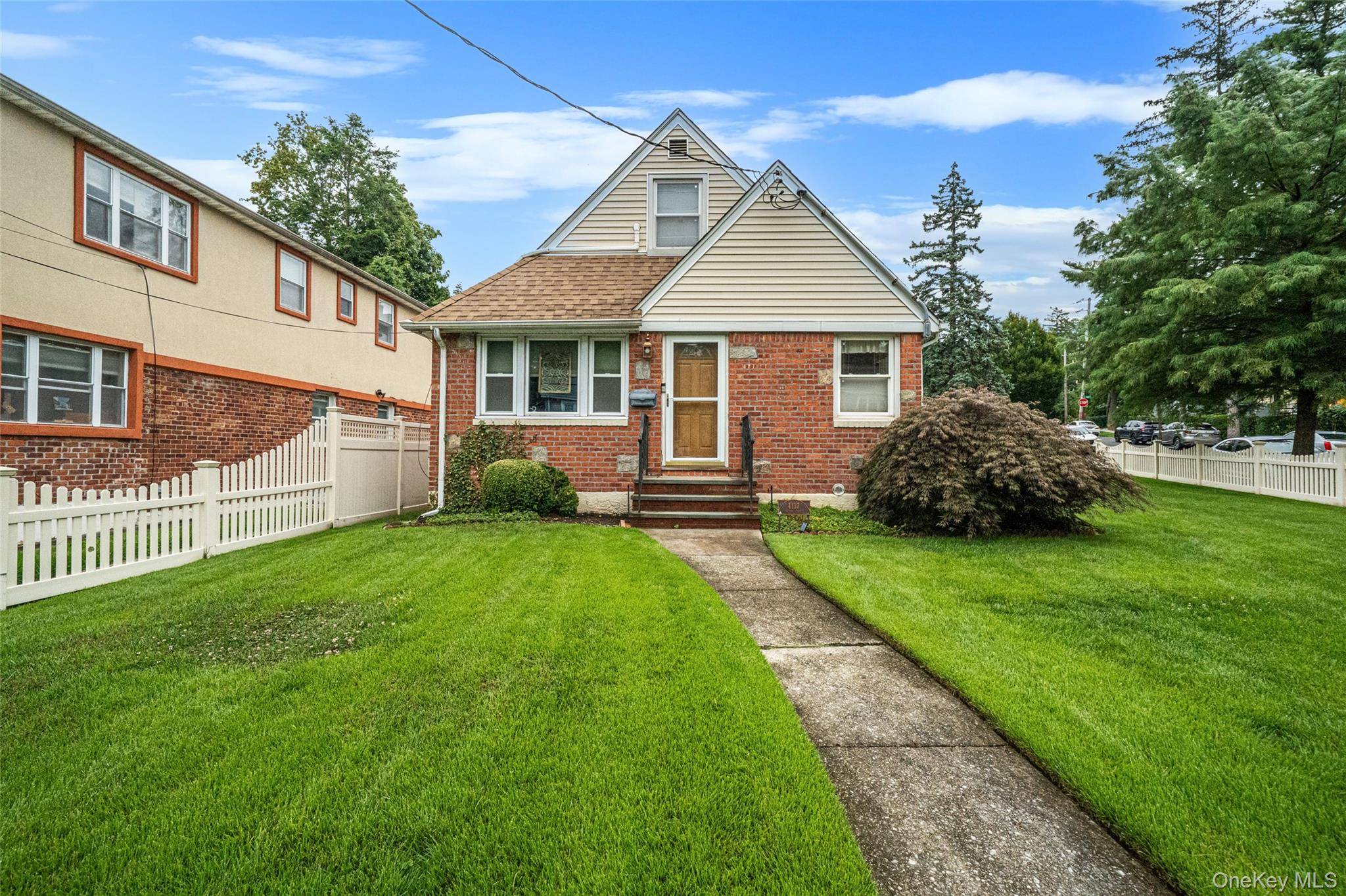 4137 247th ST, Little Neck, NY 11363