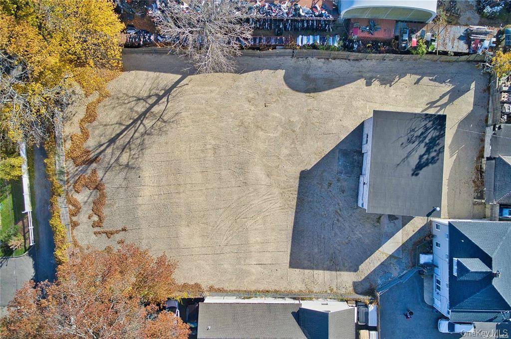 8 Chadwick ST #Rear, Glen Cove, NY 11542