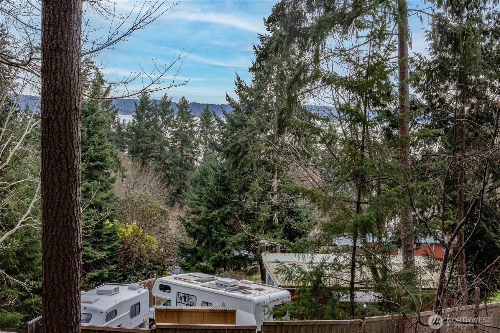 2 Huckleberry LN, Port Ludlow, WA 98365