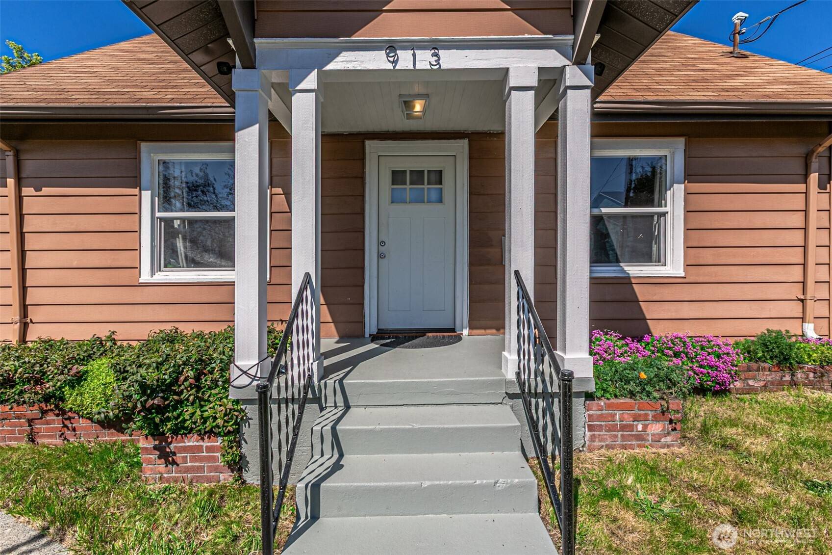 913 E McKinley RD, Tacoma, WA 98404