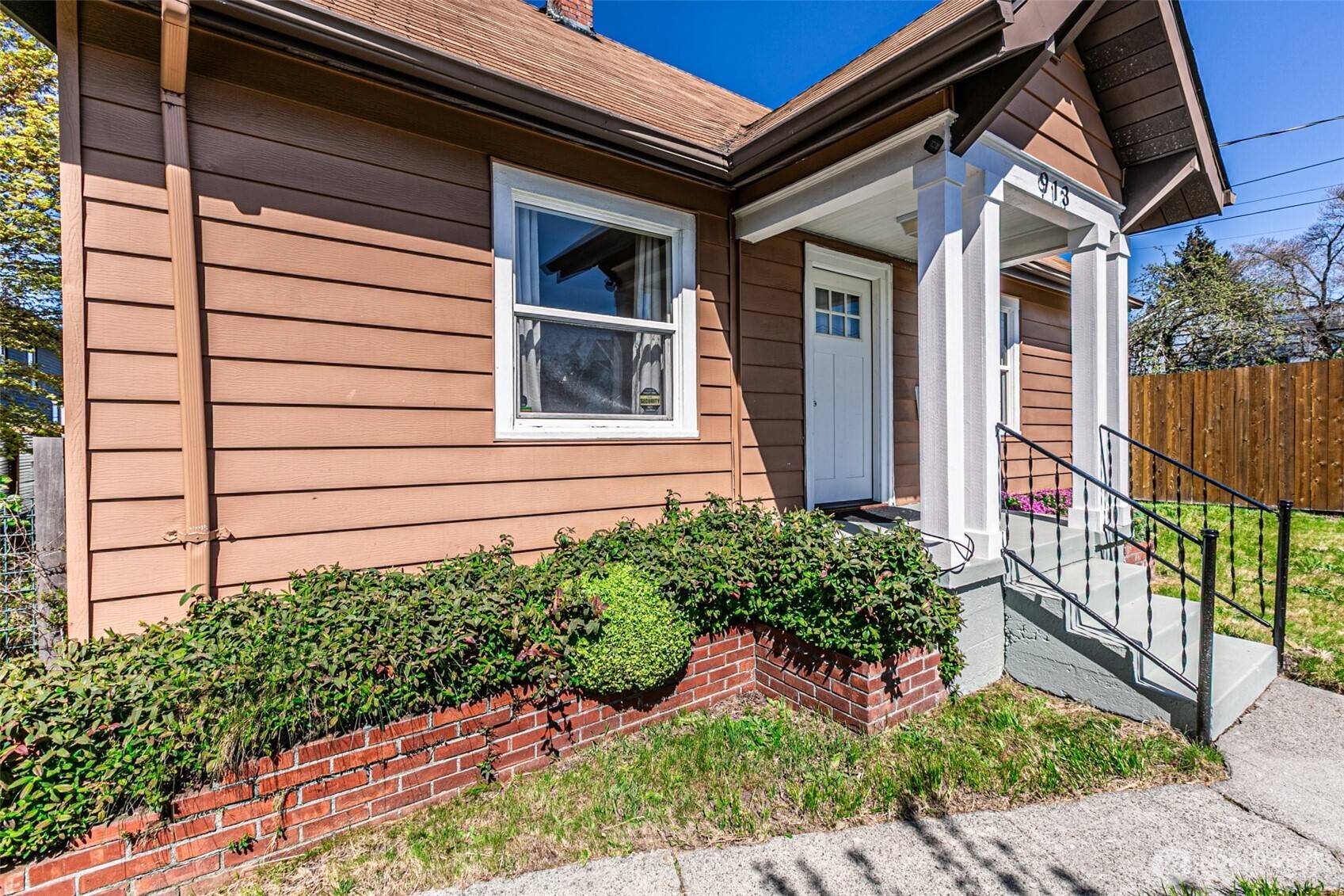 913 E McKinley RD, Tacoma, WA 98404