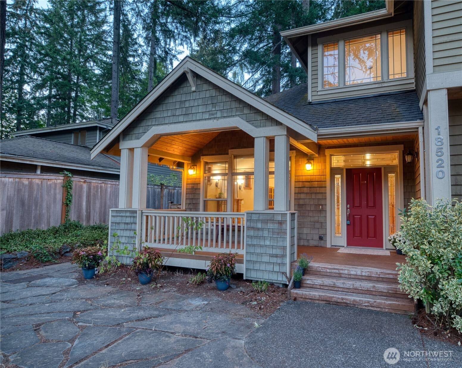 18520 26th AVE NE, Lake Forest Park, WA 98155
