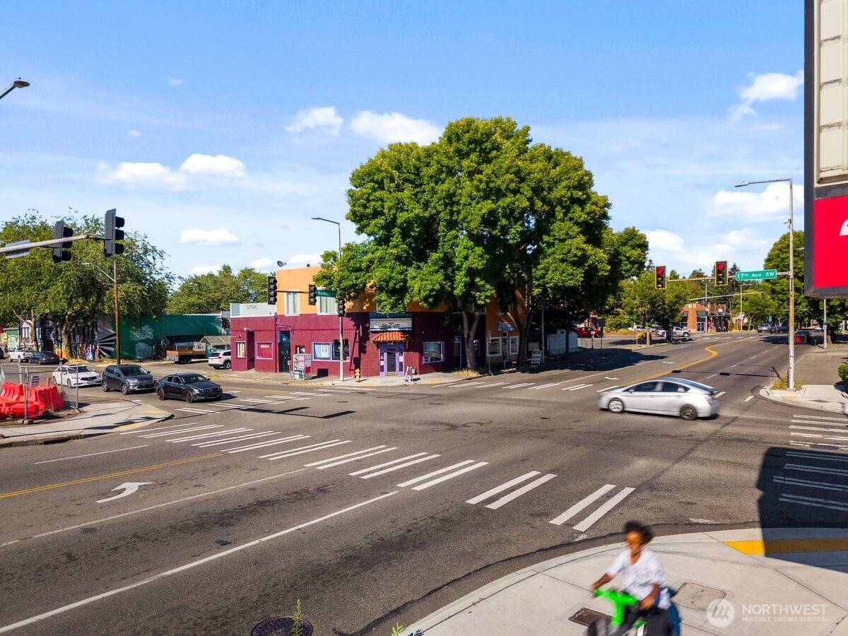 1620 SW Roxbury ST, Seattle, WA 98106