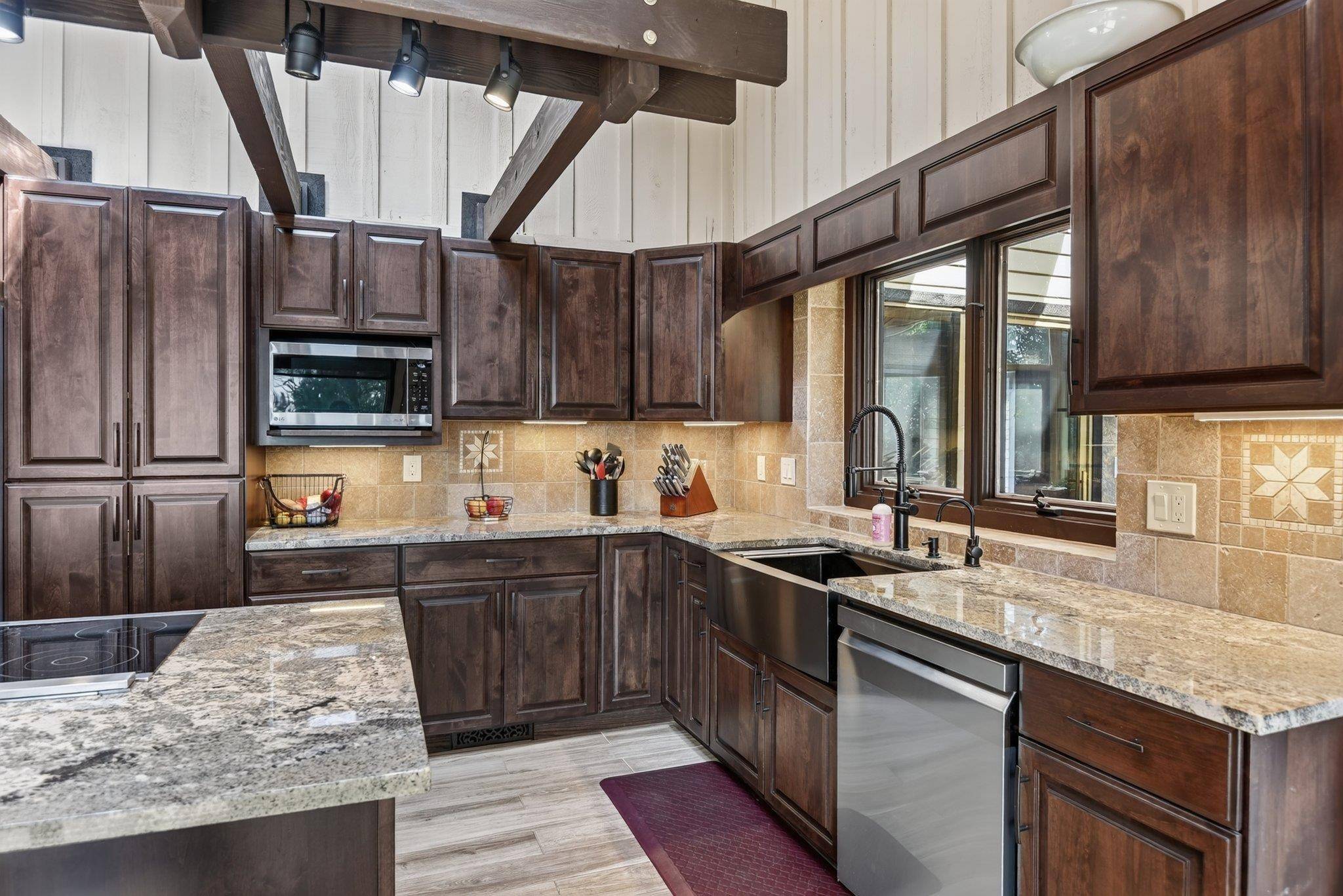 2306 S Carnine Ct, Spokane Valley, WA 99037