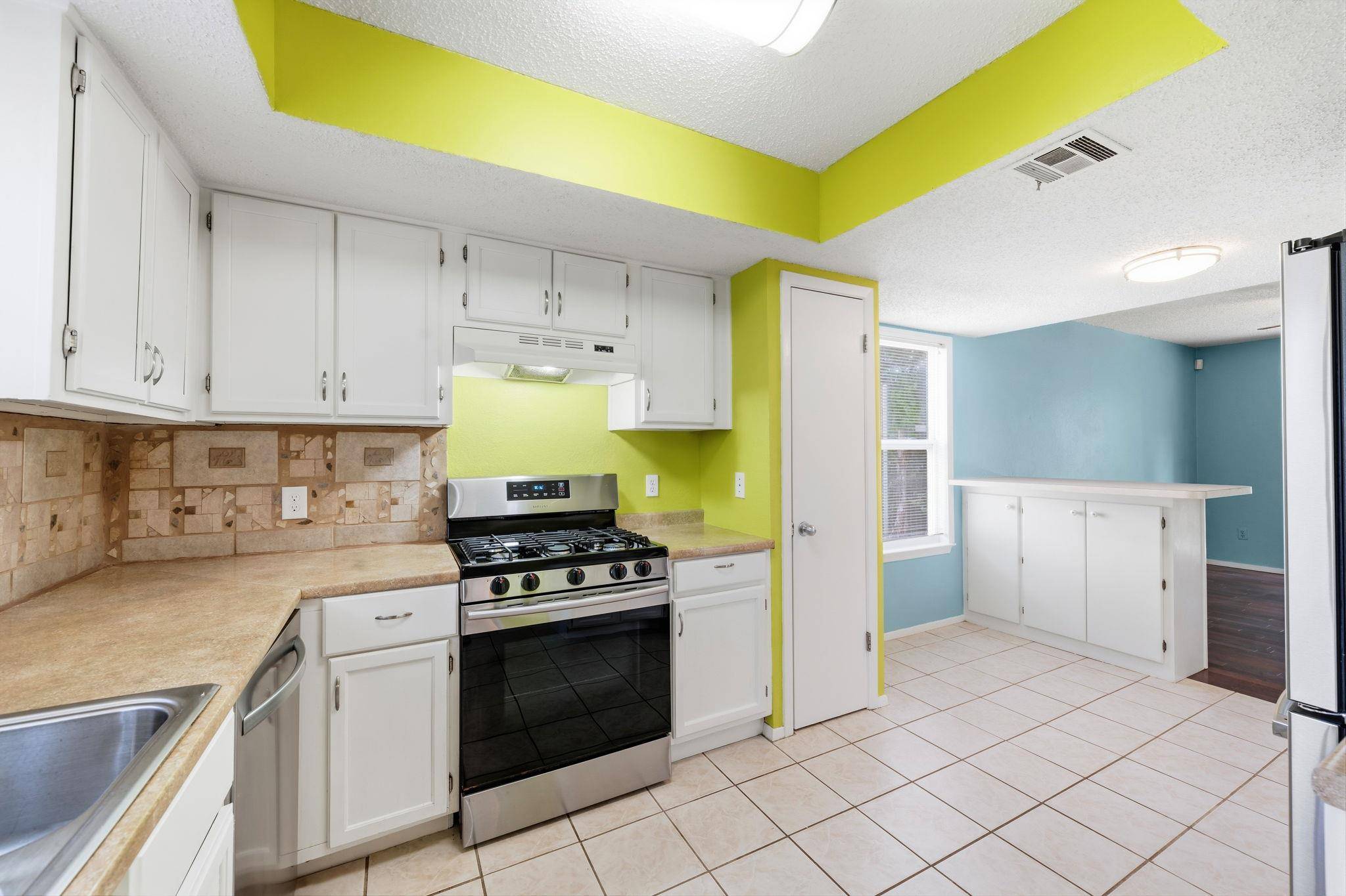 8308 Hanbridge LN, Austin, TX 78736